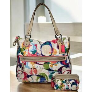Coach 31141E Stamped Signature C Hallie East West Tote Bag & Wristlet